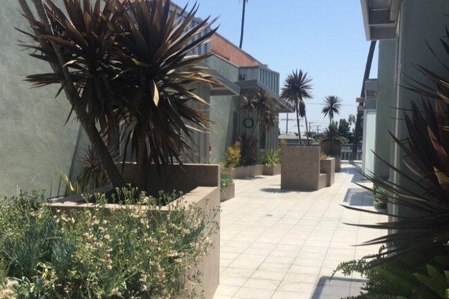 Foto del edificio - 3107 Santa Monica Blvd