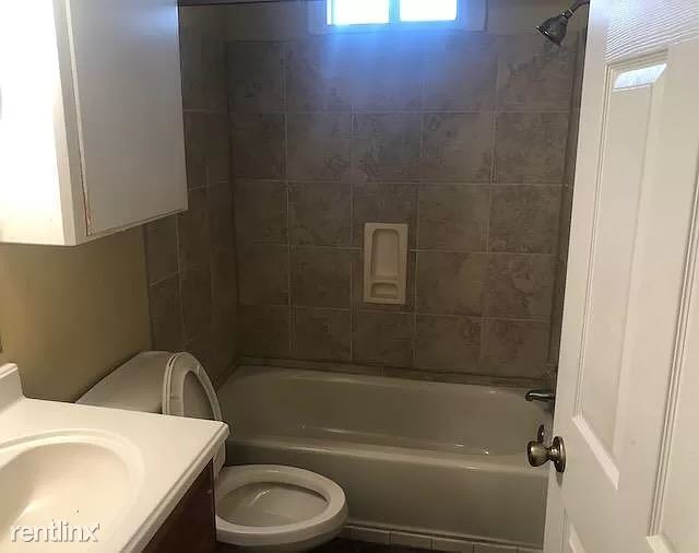 Building Photo - 3 br, 1 bath House - 3648 Beechwood Drive