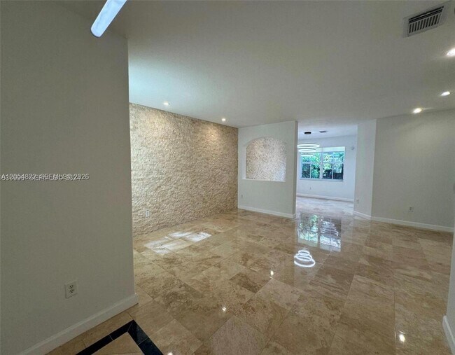 Building Photo - 7563 NW 112th Pl