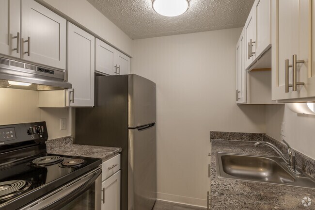 Cocina Premium - Oxford Park Towers of Berkley Senior Community