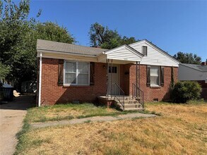 Building Photo - 3105 W Park Pl