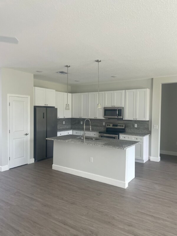 Building Photo - 1878 Parrsboro St NW