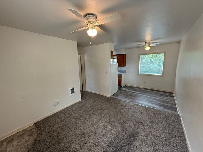 Foto del edificio - 1570 Bellevue St SE