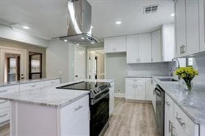 Building Photo - 911 Montview Dr
