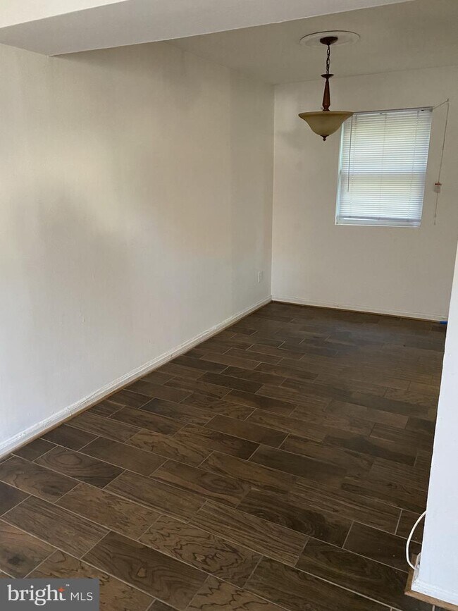 Building Photo - 3818 26th Ave