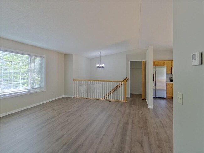 Building Photo - 407 Wagon Wheel Cir