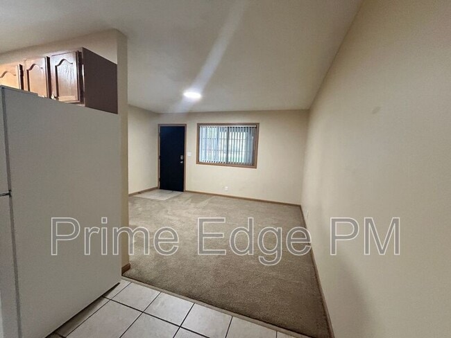 Building Photo - 1109 N 28th St