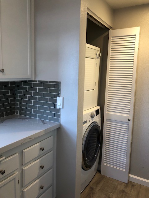 Building Photo - 3690 Avocado Village Ct