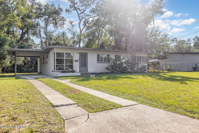 Foto del edificio - 6022 Sudbury Ave