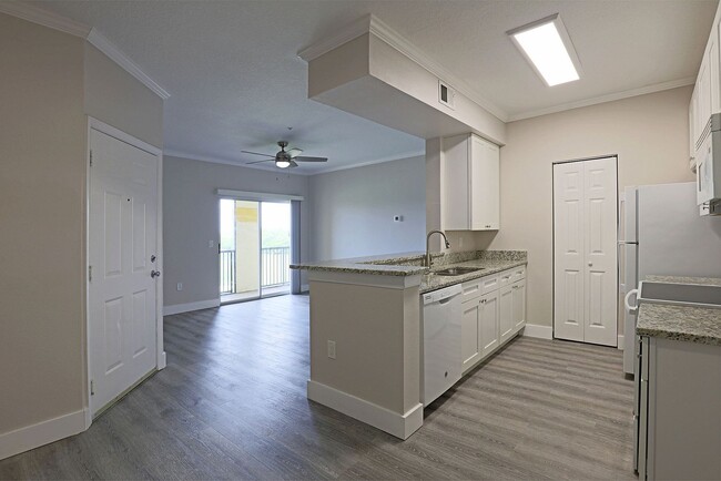 Building Photo - 11480 Villa Grand
