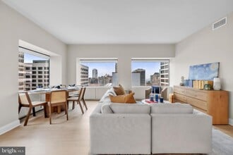 Building Photo - 1801 Market St