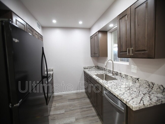 Photo - 10418 W Deanne Dr House