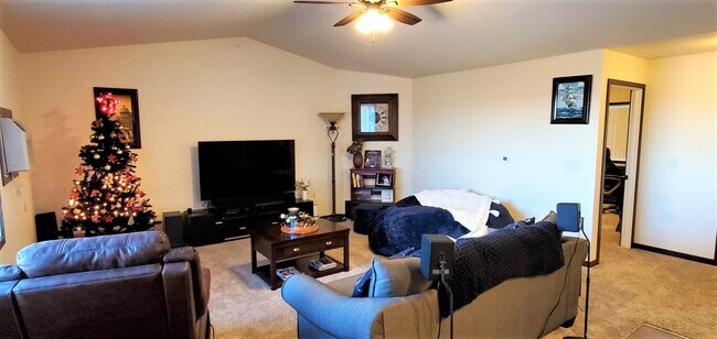 Building Photo - 1510 Westwood Dr