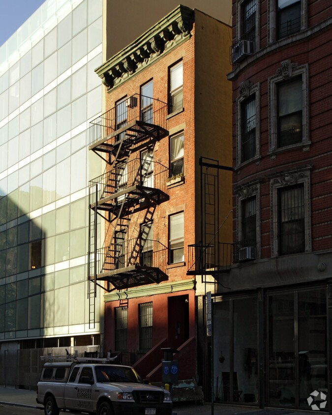Building Photo - 121 Norfolk St
