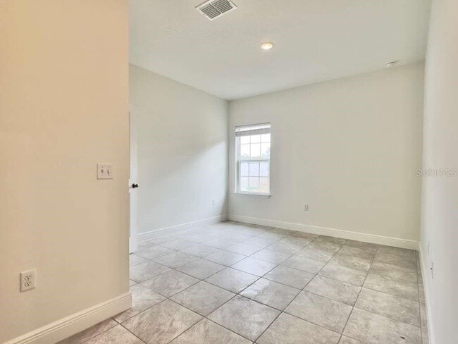 Building Photo - 15885 SW 35th Court Rd