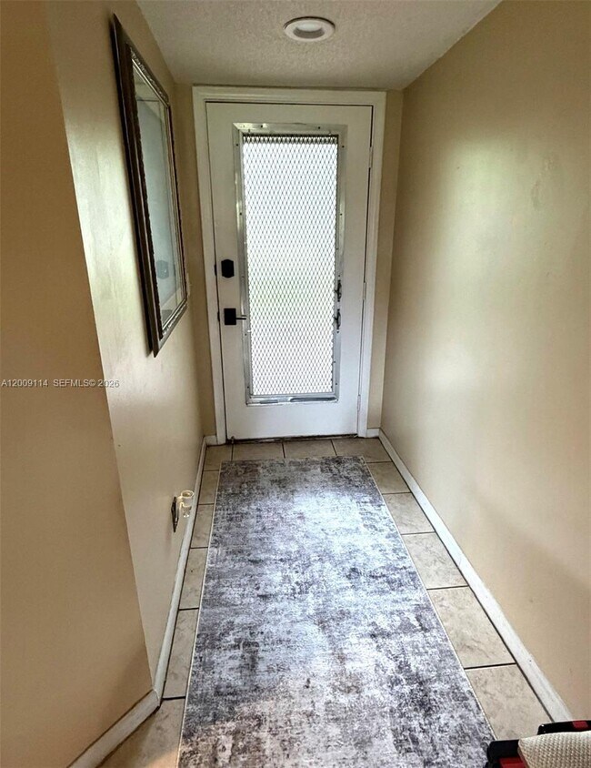 Foto del edificio - 12800 SW 7th Ct