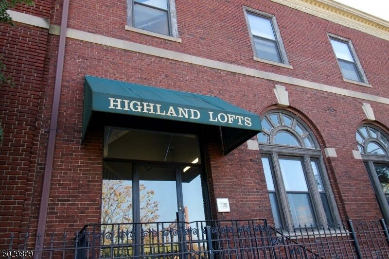 350 Scotland Rd Unit 201, City of Orange, NJ 07050 Condo for Rent in
