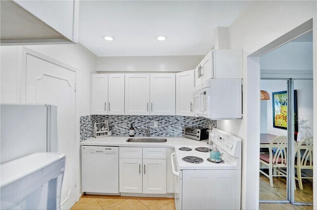 Foto del edificio - 5700 NE 22nd Way