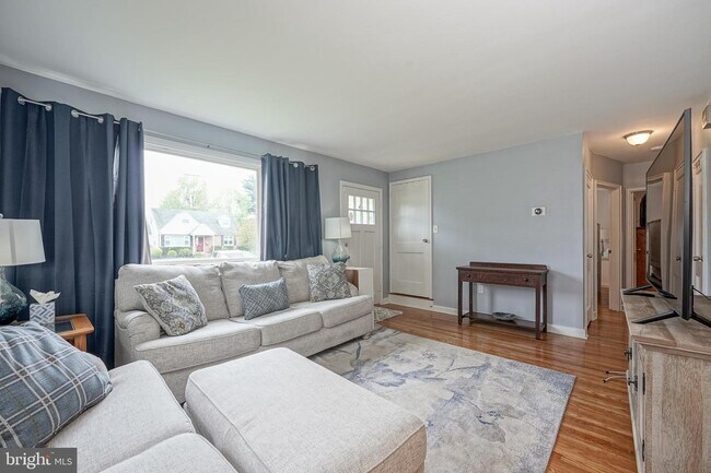 Building Photo - 311 Van Sant Dr