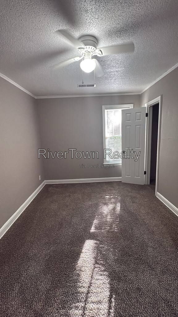 Foto del edificio - 3588 Bowen Ave