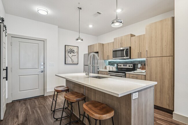 Foto del edificio - Infinity at the Rim