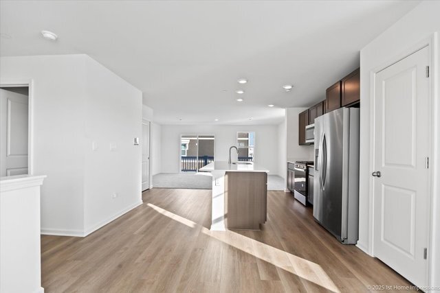 Foto del edificio - 17307 Roscommon Rd