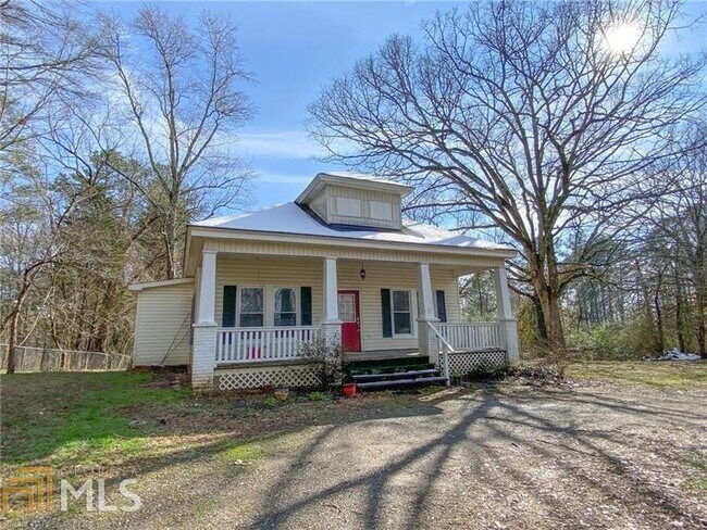 Building Photo - 145 Summit Cir