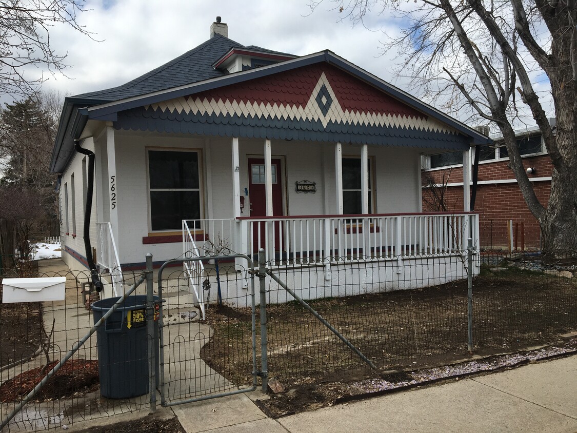 Front of home - 5625 Zephyr St