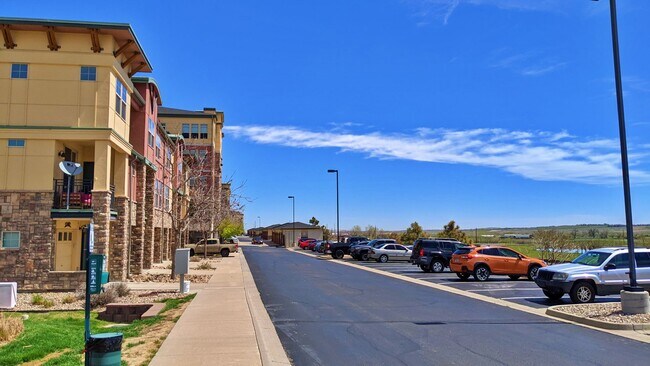 Foto del edificio - Welcome to Via Varra Luxury Townhomes! Low...