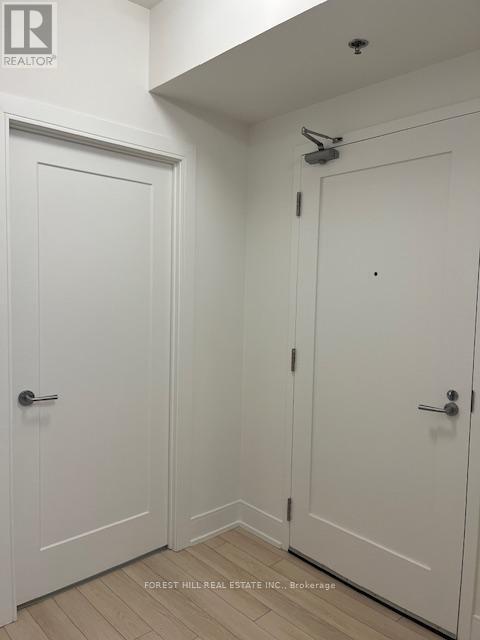 Photo du bâtiment - 310 Tweedsmuir Ave