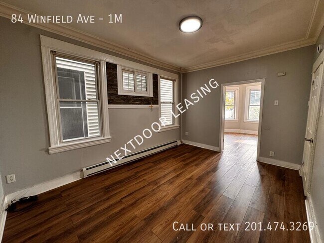 Foto del edificio - 84 Winfield Ave