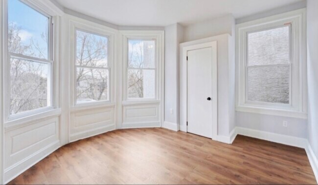 Foto del edificio - 2321 N Park Ave