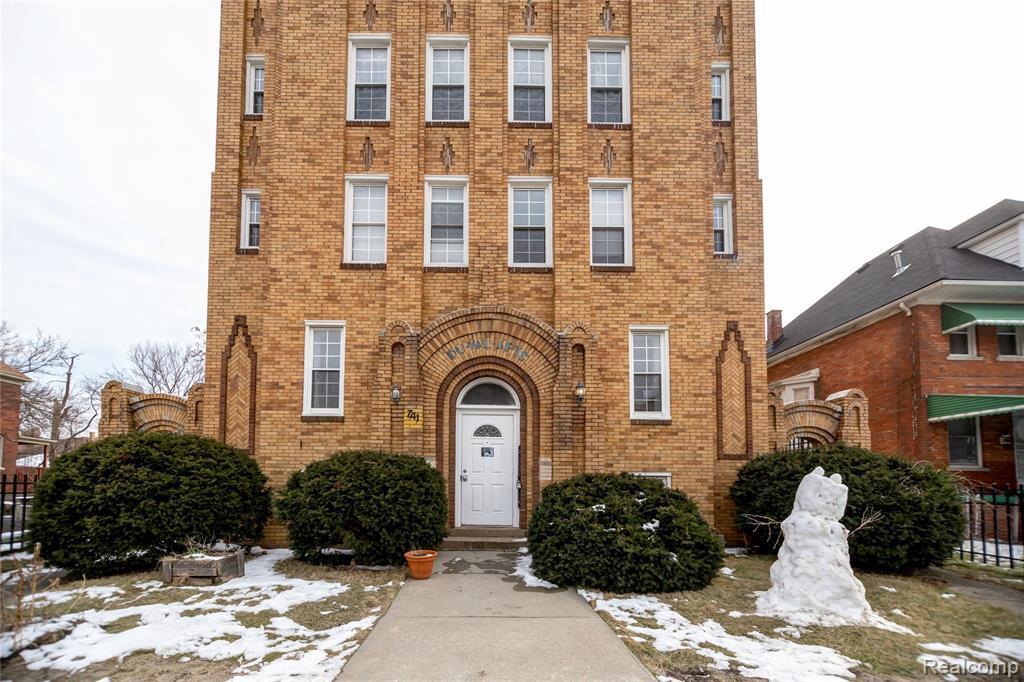 Foto principal - 741 W Euclid St