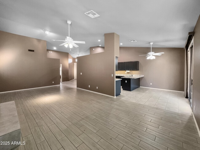 Foto del edificio - 1624 W South Fork Dr