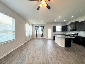 Building Photo - 2101 Dillon Pond Ln