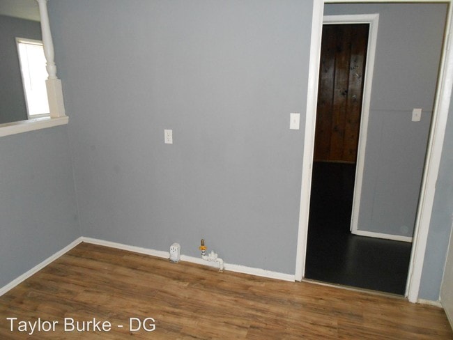 Building Photo - 2724 Lee Ave SW