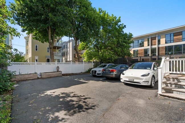 Building Photo - 201 Tremont St