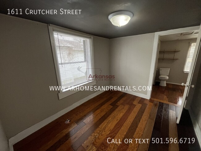 Foto del edificio - 1611 Crutcher St