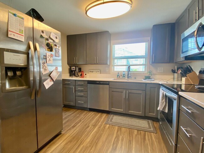 Foto del edificio - 4480 S 172nd St