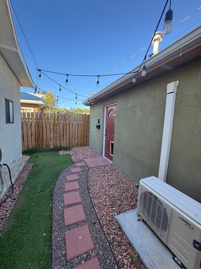 Foto del edificio - 1124 3rd St SW