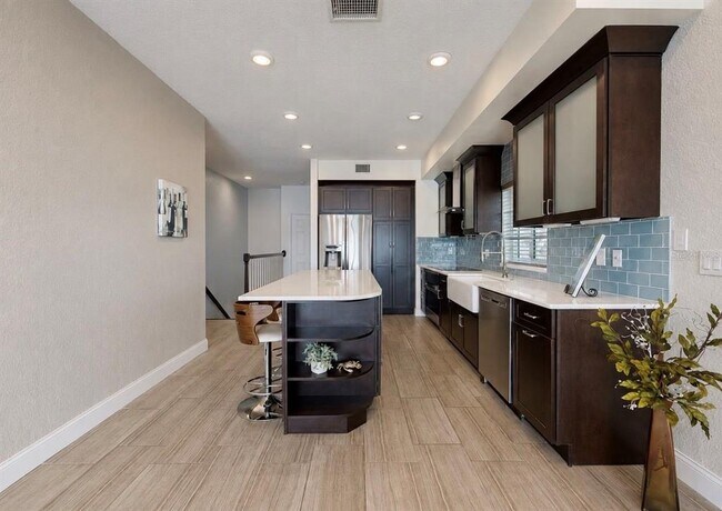Building Photo - 4639 Mirabella Ct