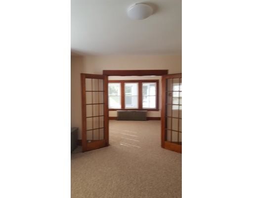 Primary Photo - 25 W Grove St