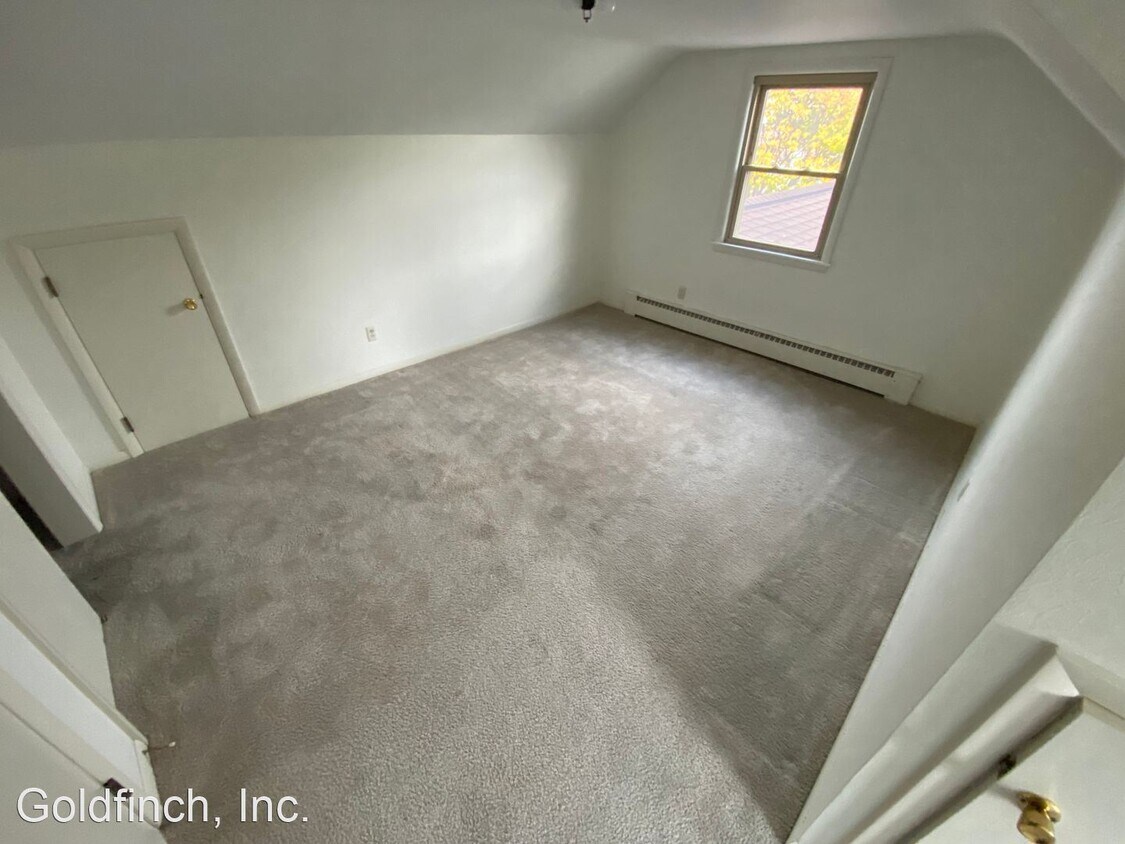 Primary Photo - 4 br, 2 bath House - 2220 S. Oneida Street