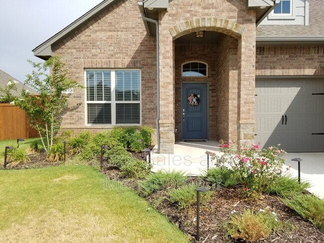 Building Photo - 1433 Kelley Pointe Pkwy