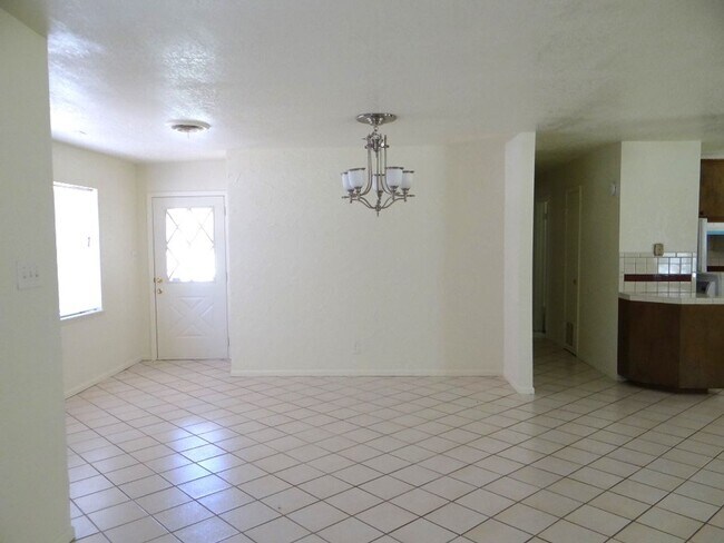 Building Photo - 130 Mansfield Ferry Rd