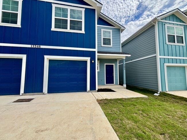 Building Photo - Brand New 3 Bd 2.5 Full Bath Townhouse Near UTSA & LaCantera