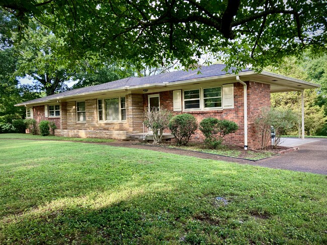 Building Photo - 2944 Windemere Cir