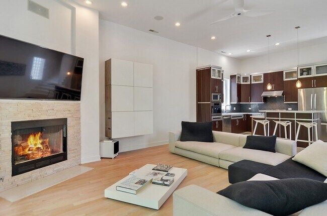 Foto del edificio - 866 N Marshfield Ave
