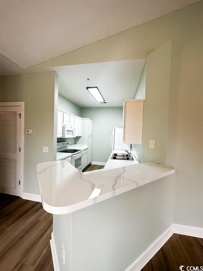 Foto del edificio - 100 Fountain Pointe Ln