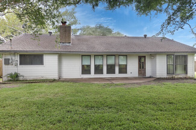 Foto del edificio - 1226 Ferndale Dr